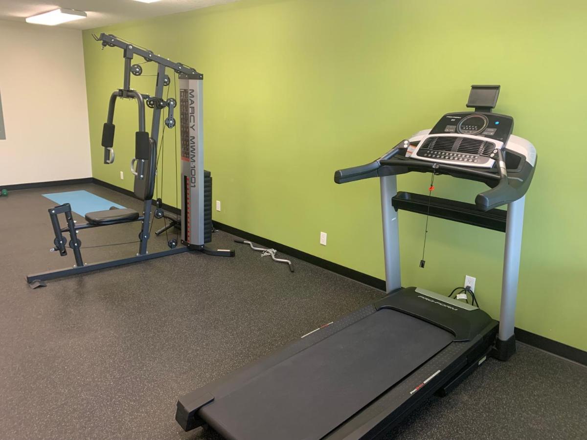 Studio 6-Bruderheim, Ab Екстер'єр фото