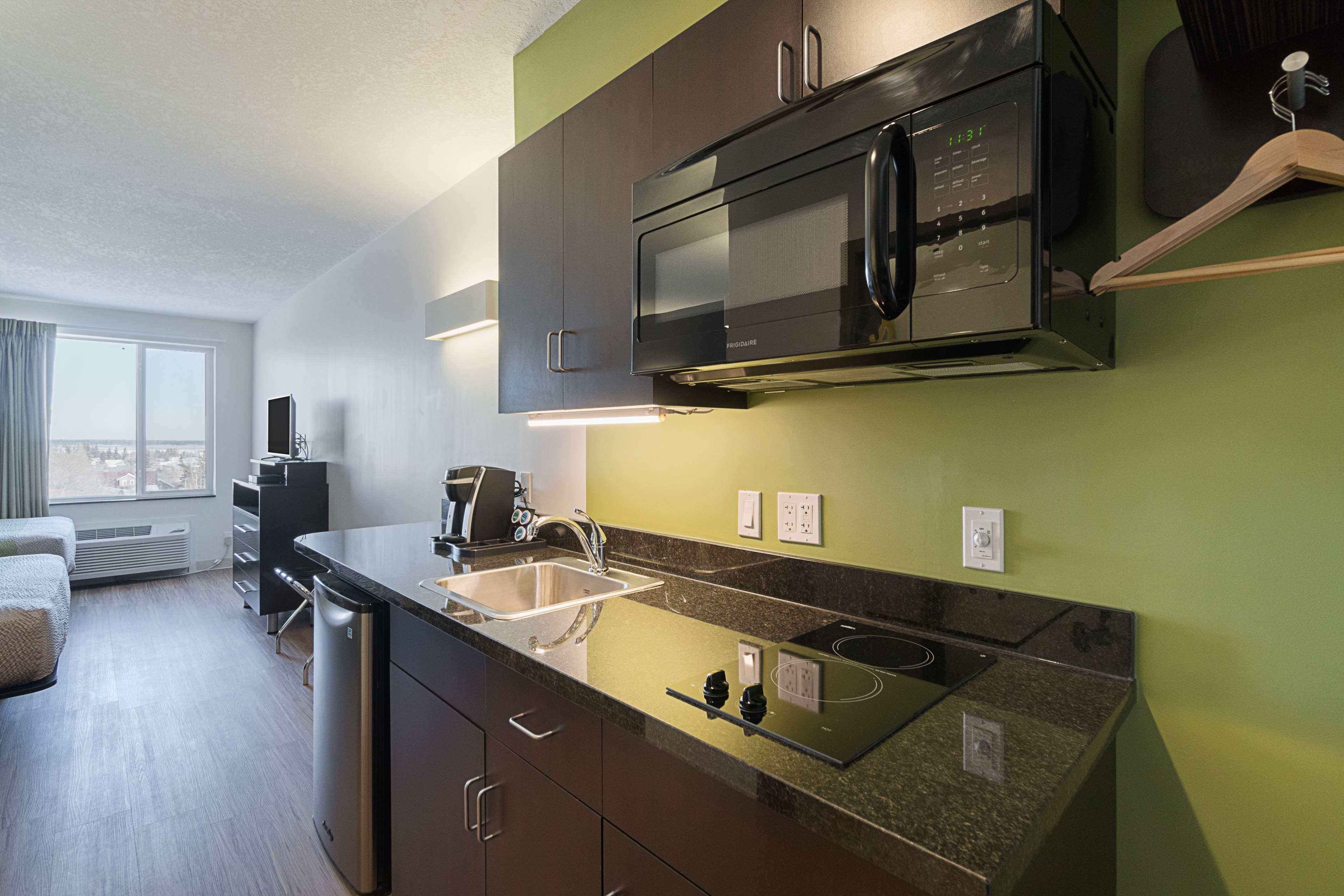 Studio 6-Bruderheim, Ab Екстер'єр фото